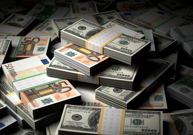 Курс валют в Украине 20 апреля 2024: сколько стоит доллар и евро. 