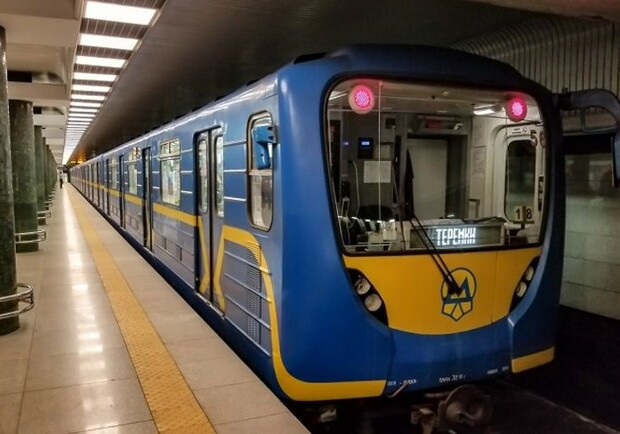 В метро обещают повысить цену проезда до "компромиссной". Фото: nashkiev.ua