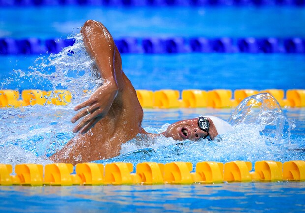 Украинский пловец завоевал "золото" на чемпионате Европы. Фото: facebook.com/olympicua