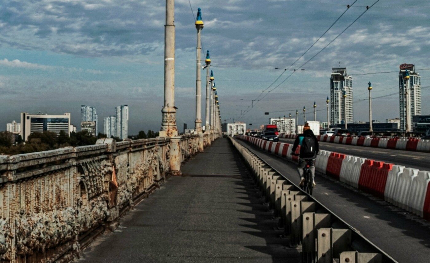 Катастрофа, которую невозможно забыть: как с моста Патона в Киеве упал автобус, - ФОТО, ВИДЕО