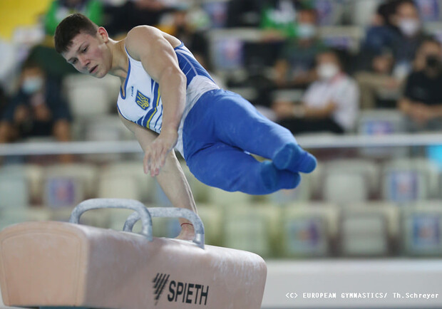 Украинские гимнасты завоевали два "золота" на Кубке мира. Фото: twitter.com/OlympicUA