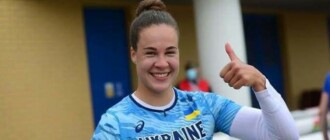 Одна в каноэ: украинка стала чемпионкой Европы по гребле