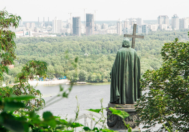 Памятник князю Владимиру в Киеве отреставрируют. Фото: КГГА