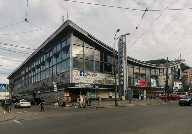 В Киеве планируют сдать в аренду часть Житнего рынка. Фото: Савелий Барашков.