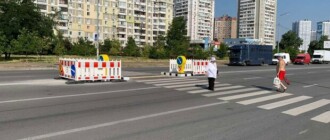 Для пешеходов: во всех районах Киева обустраивают островки безопасности