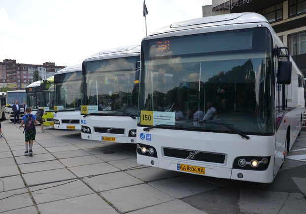 В КГГА рассказали, что для замены маршруток автобусами нужно 15 млрд. грн. Фото: THEKIEV.city