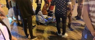 В Киеве туристка сильно пострадала, упав с электросамоката