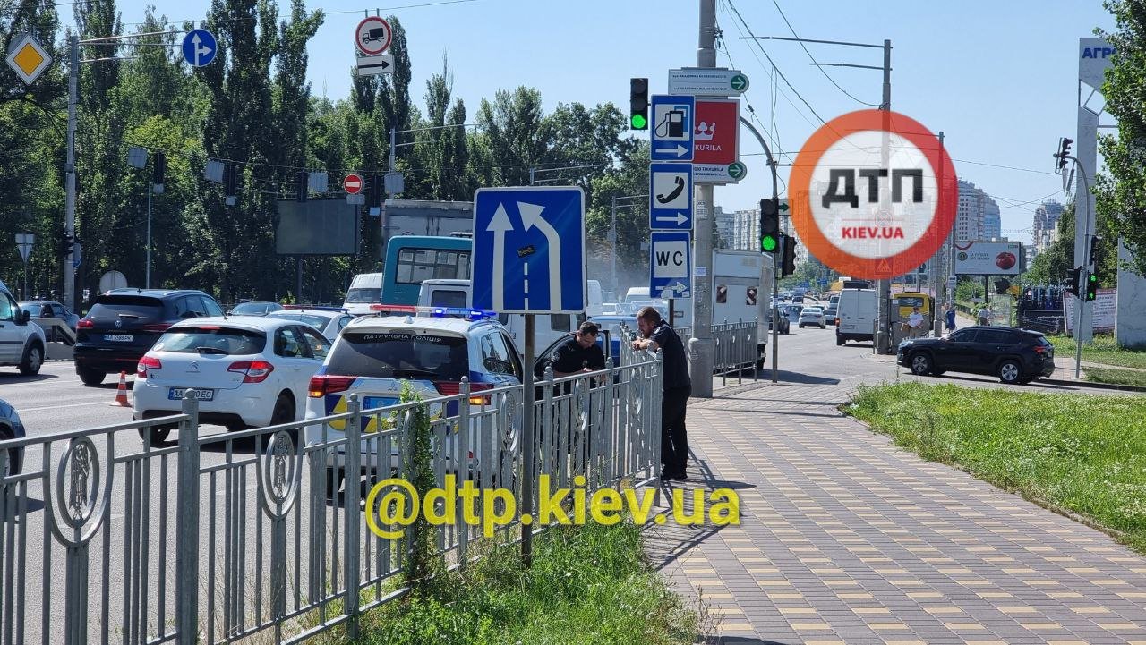 В Киеве автомобиль патрульной полиции попал в ДТП. Есть пострадавшие, - ФОТО