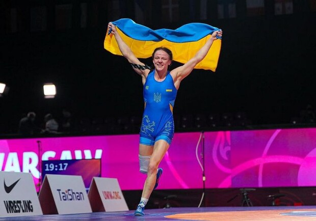 Олимпийской медалистке Ирине Коляденко подарили вторую квартиру под Киевом. Фото: НОК