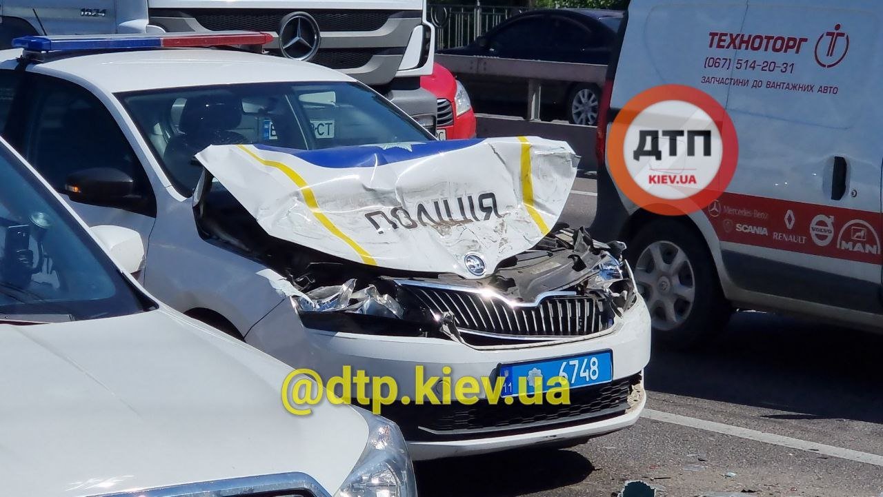 В Киеве автомобиль патрульной полиции попал в ДТП. Есть пострадавшие, - ФОТО