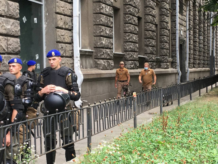 в полицию сообщили о минировании Офис президента. Фото: THEKIEV.city