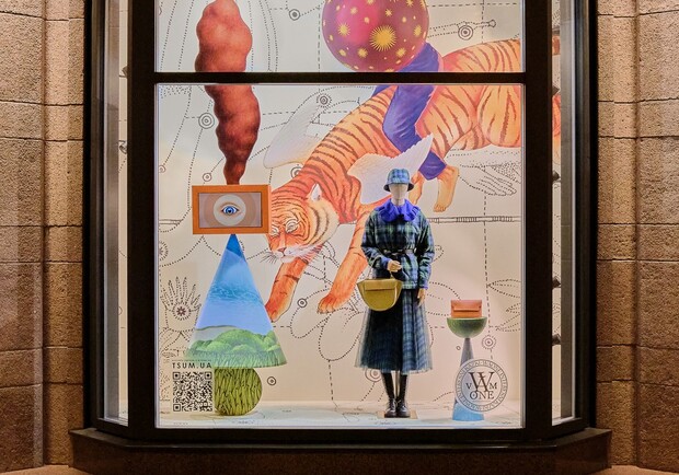 Украинский художник Владимир Манжос оформил витрины ЦУМ