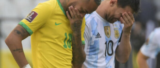 Скандал на футбольном поле: во время матча Бразилия — Аргентина полиция увела четырех игроков