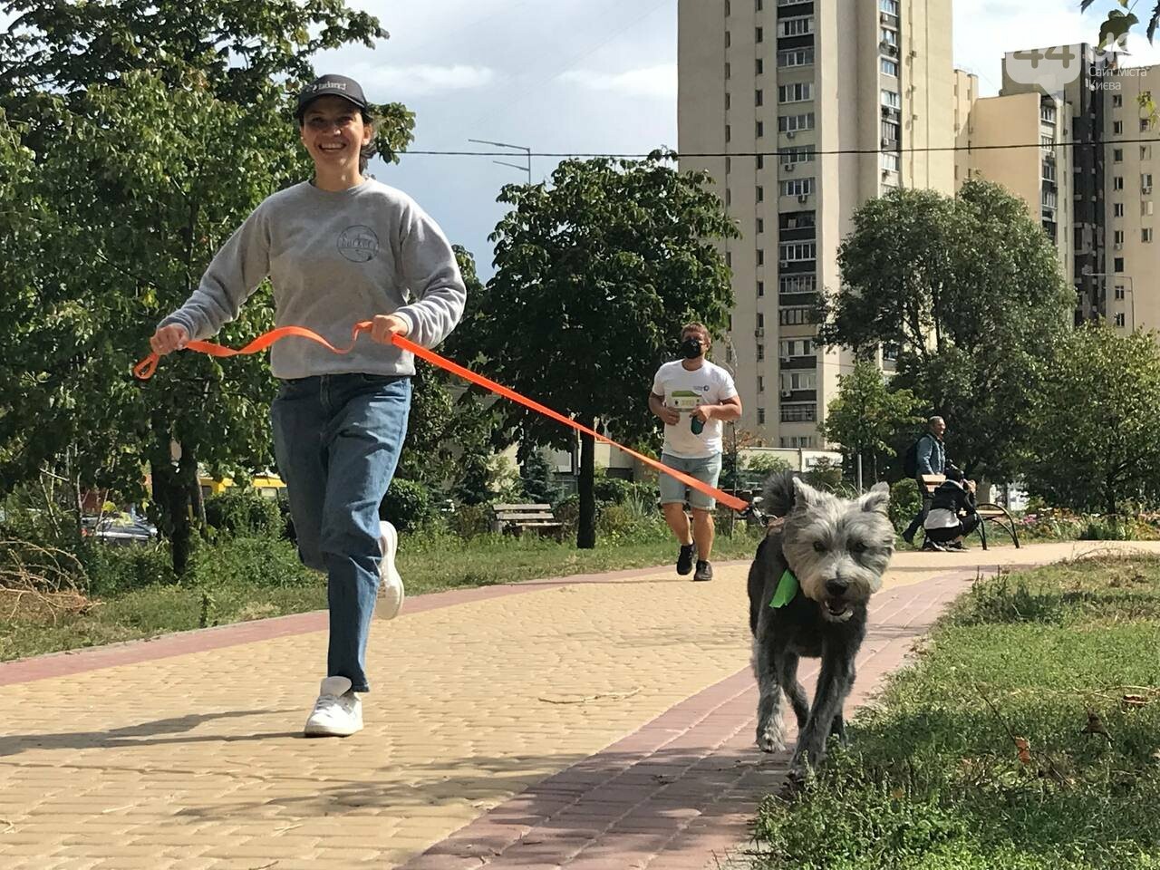 Шпиц, сфинкс и команда: как в Киеве прошел хвостатый забег с четырехлапыми друзьями, - ФОТО, ВИДЕО