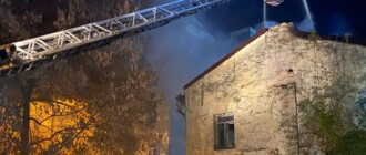 На Печерске произошел пожар в историческом доме: подробности инцидента