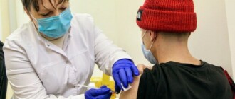 Справки и прививки: в киевских ЦПАУ откроют пункты массовой вакцинации