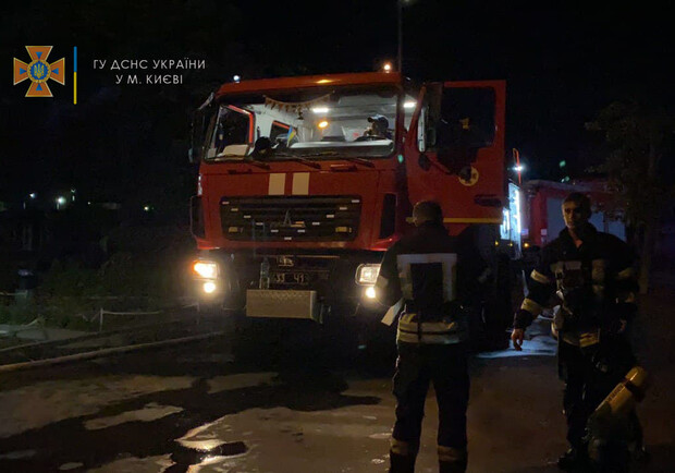 На Отрадном произошел пожар в многоэтажке, погиб мужчина. Фото: ГСЧС