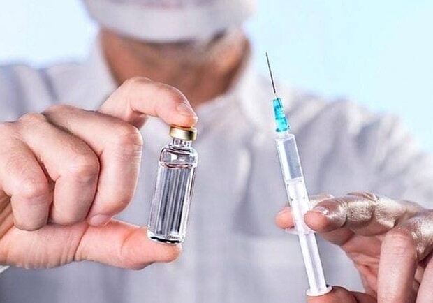 Киевлянин подал иск против обязательной вакцинации. Фото: ОАСК