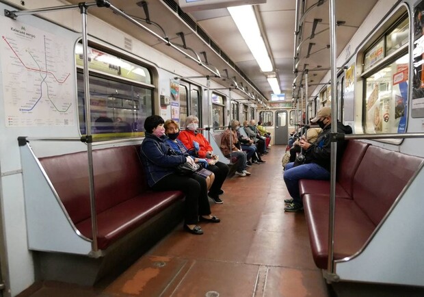  Можно ли заранее накопить поездки в метро по старым ценам. Фото: epravda.com.ua
