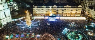 Новогоднюю елку на Софийской площади в Киеве засветят 18 декабря