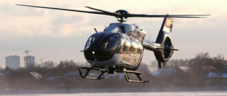 Два вертолета из Франции привезли в Киев для полицейской авиации