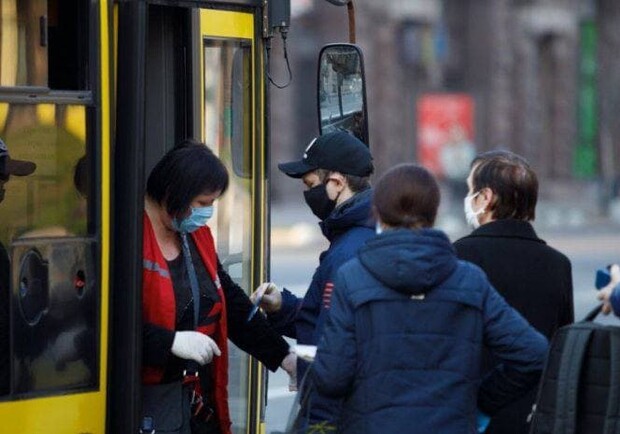 В Киеве стоимость проезда в общественном транспорте для разных категорий населения будет отличатся 