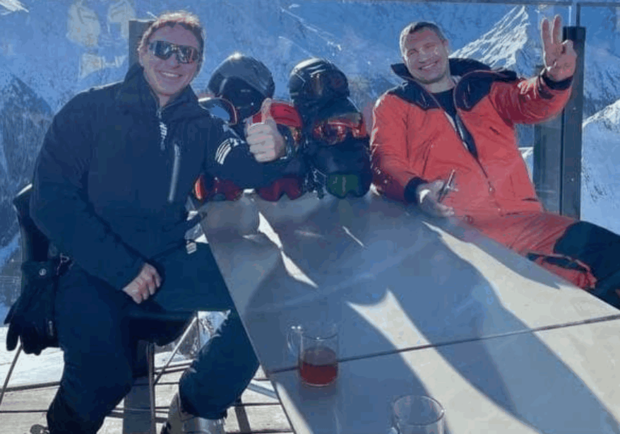 Кличко уехал в Австрию кататься на лыжах 