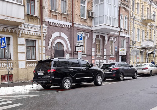 Водитель Кличко припарковался с нарушением ПДД: как на это отреагировал мэр. 