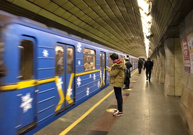 Завтра в Киеве на станции метро "Гидропарк" откроют второй выход. 