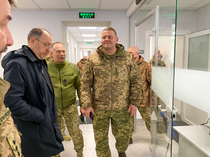 В Киеве в тестовом режиме заработал ЦНАП для военных.