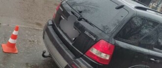 Под Киевом автомобиль километр тащил мужчину, зацепившегося за фаркоп
