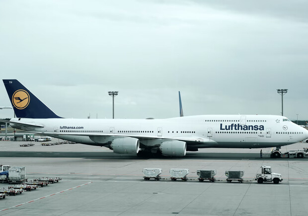 С понедельника авиакомпания Lufthansa отменяет все рейсы в Киеве. 