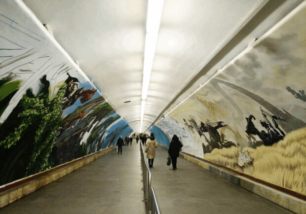 Мурал с рекламой электронной игры в киевском метро принесет бюджету 160 тысяч гривен. 