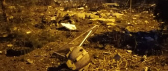 У Києві внаслідок падіння залишків збитої ракети сталося руйнування та загоряння у багатоповерхівці