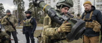 "Нам не потрібна інша армія, потрібна тільки зброя", — брати Клички розповіли про оборону Києва