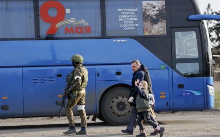 
The invaders opened a "children's center" in the dilapidated building in Mariupol
