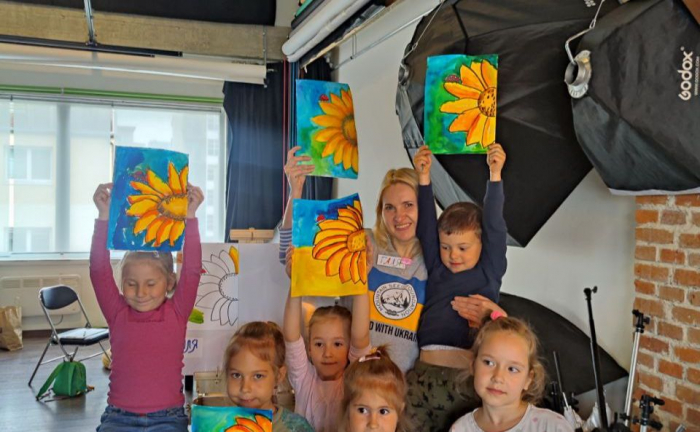 Українські діти зробили малюнки для віртуального музею. Фото: Ольга Скотнікова