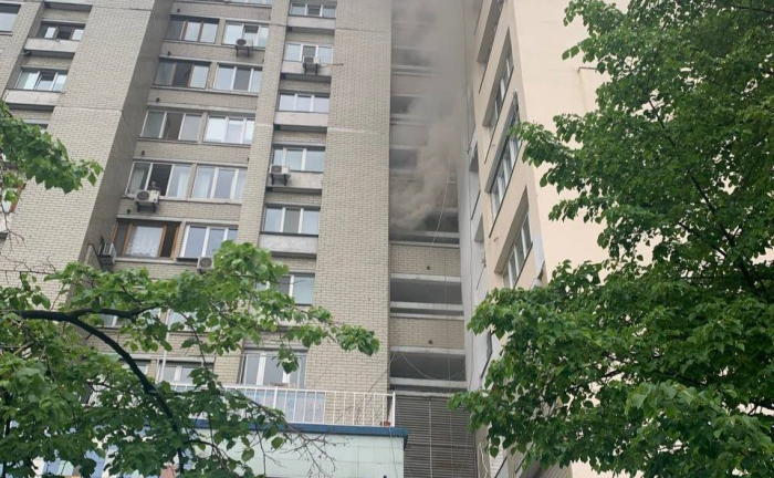 Спалахнула електрощитова у 14-поверховому будинку в Голосіївському районі. Фото: ГУ ДСНС у м.Києві