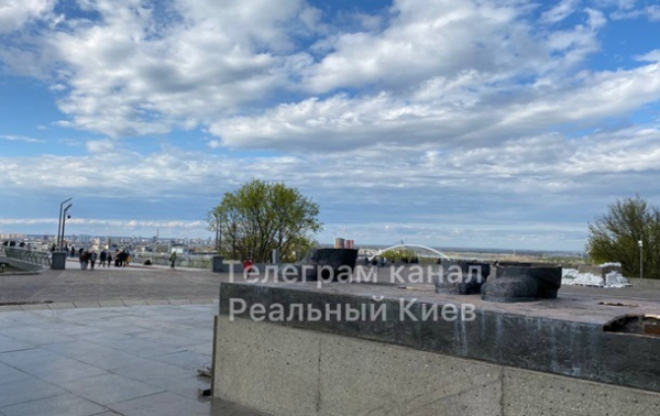 Арка Свободы: в Киеве переименовали арку Дружбы народов 