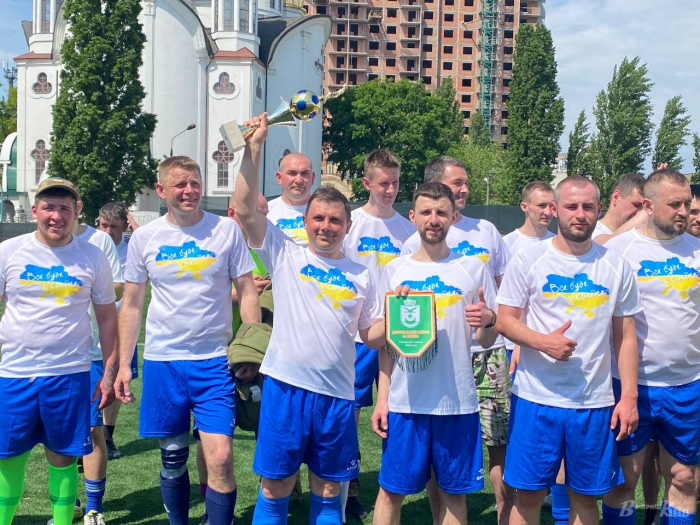 У Києві зірки футболу зіграли з бійцями ЗСУ