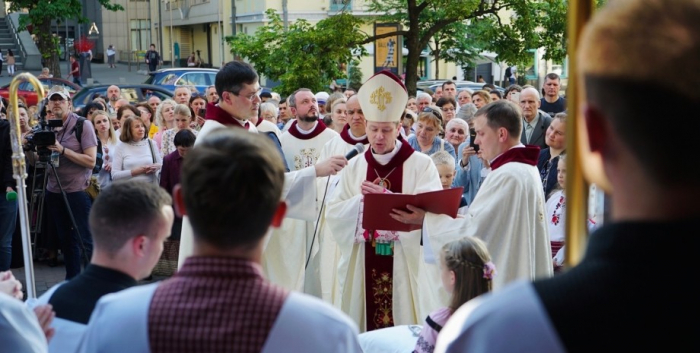 костел св Николая в Киеве отдали Ватикану