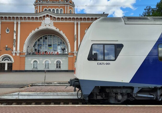 Из Киева в Чернигов запускают современный электропоезд Skoda. 