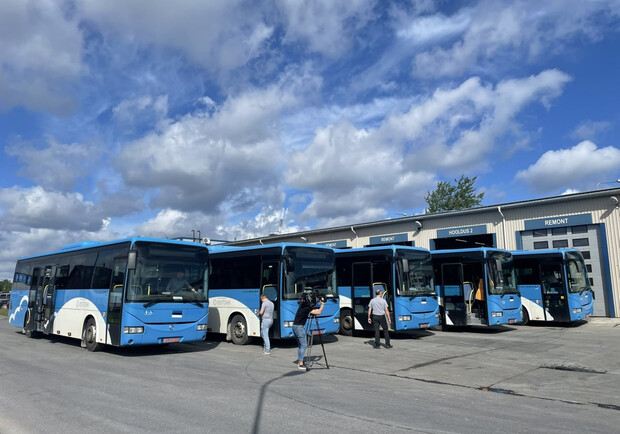 Буча получила пассажирские автобусы от Эстонии и немецкого Дрездена. 