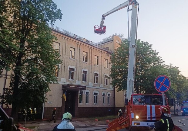 В Киеве горело здание таможенной службы. 
