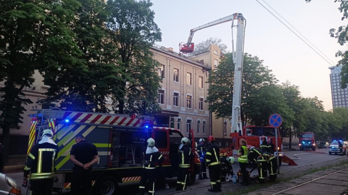 В Киеве горело здание таможенной службы.