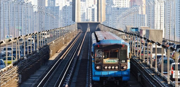 
В Киевраде зарегистрирован проект решения о переименовании станций метро 