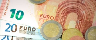Курс валют в Украине 20 августа 2022: сколько стоит доллар и евро