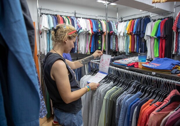Девушка-предприниматель из Киева организовала в своем магазине убежище для 50 человек. 