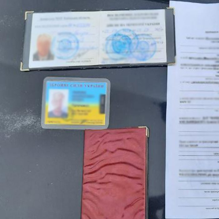 В Киеве с арсеналом оружия и боеприпасов задержан 63-летний мужчина