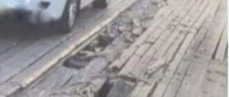 В Гостомеле повреждена временная переправа через реку Ирпень - видео